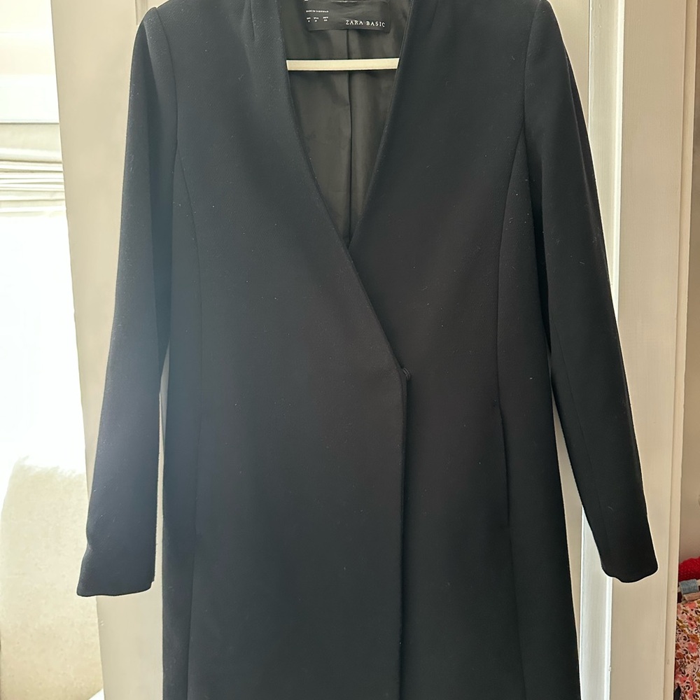 Black Zara women’s coat
